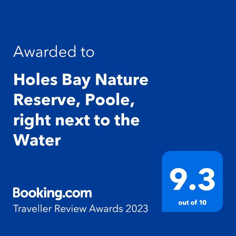 Holes Bay Nature Reserve, Poole, Right Next To The Water Εξωτερικό φωτογραφία